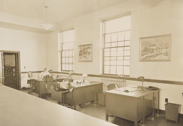 A 1940s office situation