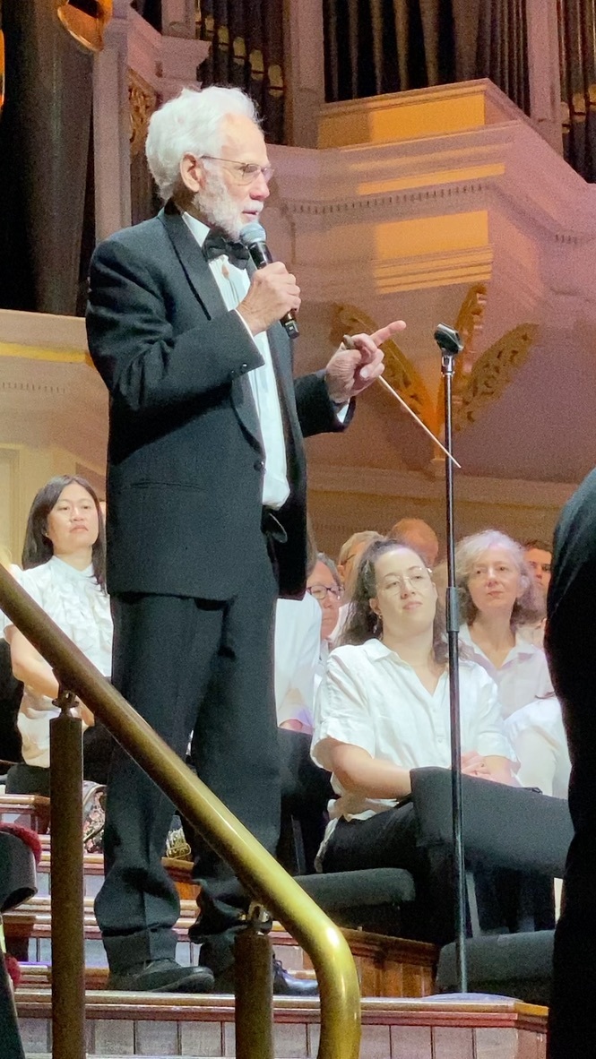 Mal Hewitt retires after 33 years as Artistic Director