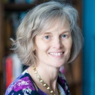 Headshot of author Rachel Sargeant